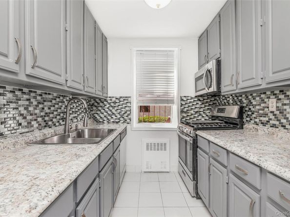 679 Warburton Avenue 2R, Yonkers NY 10701