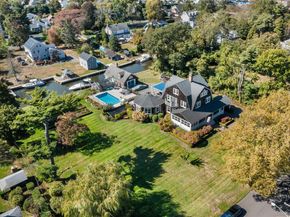 28 S Montgomery Avenue, Bay Shore NY 11706