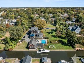 28 S Montgomery Avenue, Bay Shore NY 11706