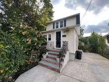204 Howell Street
