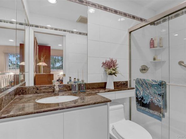 1952 Julian Lane, Merrick NY 11566
