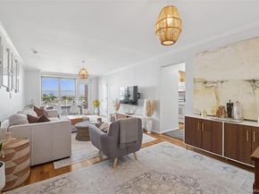 410 E Broadway 5M, Long Beach NY 11561