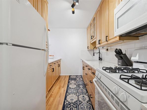 410 E Broadway 5M, Long Beach NY 11561