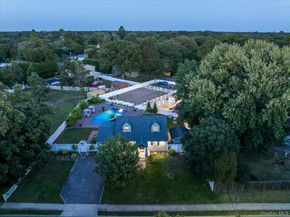 895 Sycamore Avenue, Bohemia NY 11716
