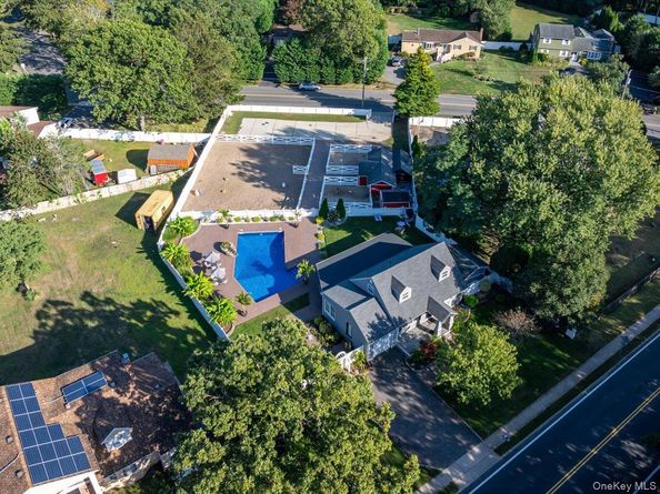 895 Sycamore Avenue, Bohemia NY 11716