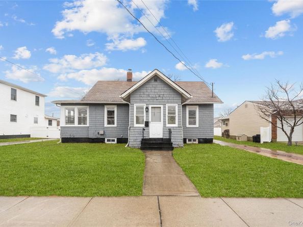 172 Juanita Avenue, Freeport NY 11520