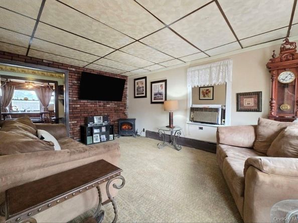 27 Dillmont Drive, Smithtown NY 11787