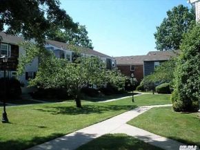 3110 Wilshire Lane 3110, Oakdale NY 11769