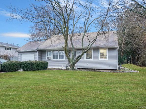 50 Meadowbrook Drive, Brentwood NY 11717