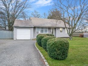 50 Meadowbrook Drive, Brentwood NY 11717
