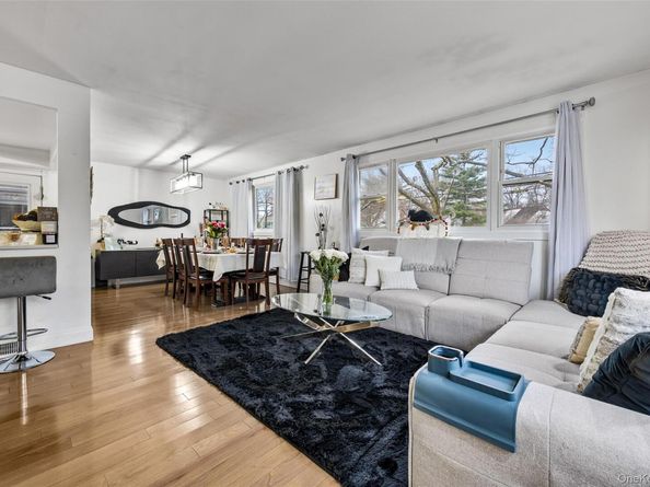 1016 Westwood Road, Woodmere NY 11598