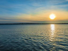 1 Toms Point Lane 6 i, Port Washington NY 11050