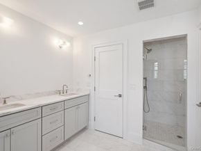 48 Plainview Road, Woodbury NY 11797