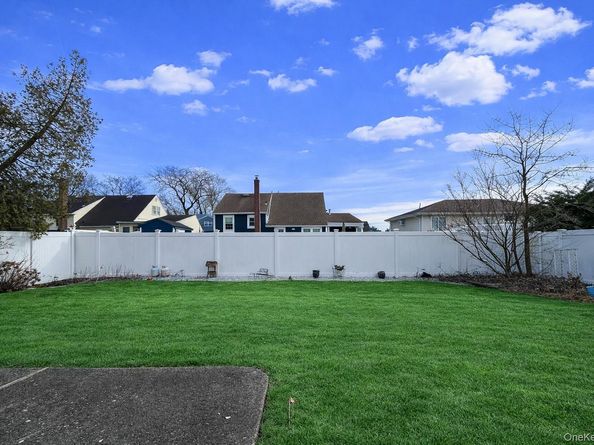 2337 Sycamore Avenue, Wantagh NY 11793