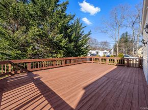 1 Lange Court, Melville NY 11747
