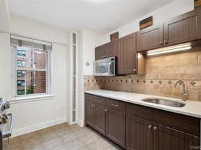 235 Garth Road E2A, Scarsdale NY 10583