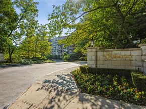 100 Hilton Avenue 901, Garden City NY 11530