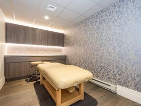 100 Hilton Avenue 901, Garden City NY 11530