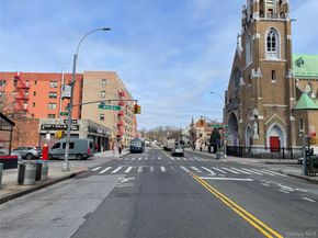 89-15 Parsons Boulevard 10M, Jamaica NY 11432