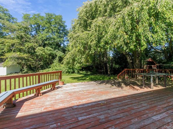 5 Naomi Court, Melville NY 11747