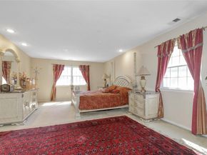 5 Naomi Court, Melville NY 11747