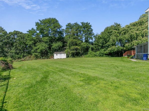 5 Naomi Court, Melville NY 11747