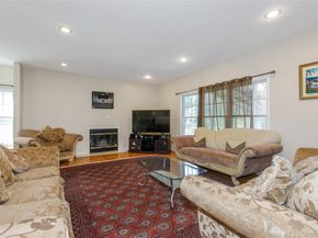 5 Naomi Court, Melville NY 11747
