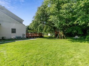 5 Naomi Court, Melville NY 11747