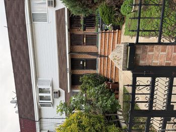 1285 Putnam Avenue