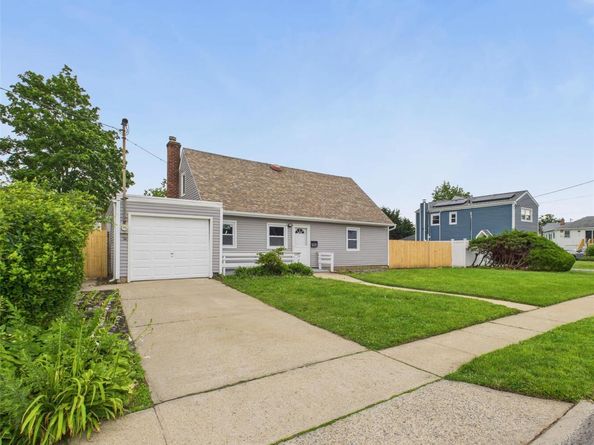 1057 Washington Street, Baldwin NY 11510