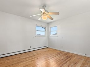 10 Pine Place, Lindenhurst NY 11757