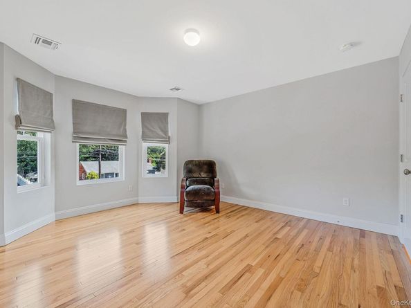 164 Chestnut Street, Mount Sinai NY 11766