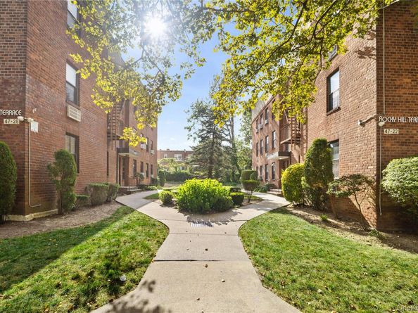 47-22 215th Place 2B, Bayside NY 11364