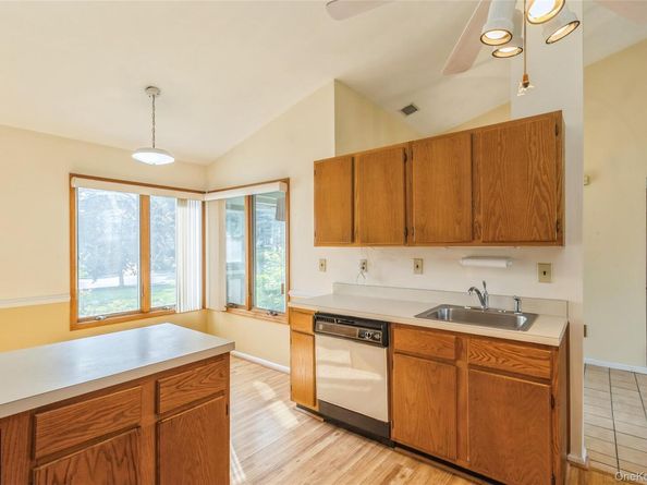 10 Royal Drive, Coram NY 11727