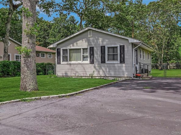 222 Priscilla Avenue, Flanders NY 11901