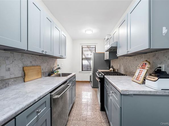 4333 48th Street 3B, Sunnyside NY 11104