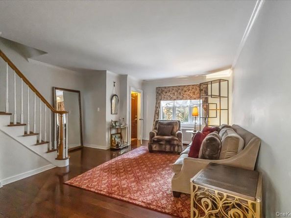 15824 Powells Cove Boulevard, Beechhurst NY 11357