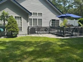 33 Huntingdale Way, Middle Island NY 11953