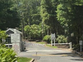 33 Huntingdale Way, Middle Island NY 11953