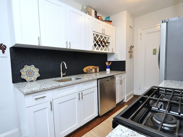 209 Garth Road 2B, Scarsdale NY 10583