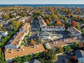 705 Narragansett Villas Drive, Lindenhurst NY 11757