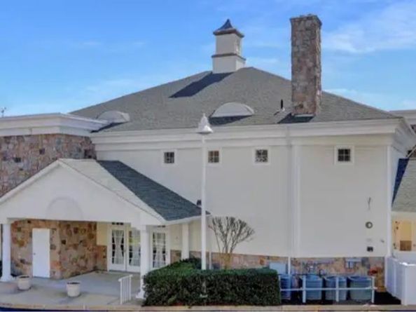 705 Narragansett Villas Drive, Lindenhurst NY 11757