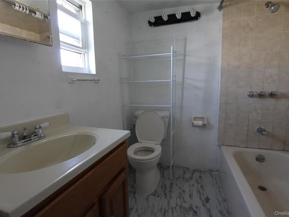 60-30 53rd Street, Maspeth NY 11378