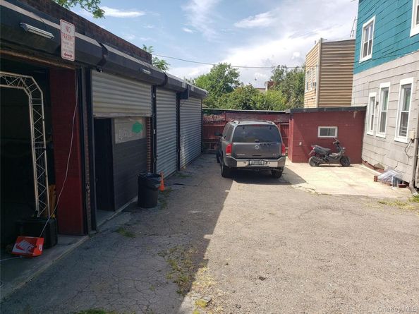 60-30 53rd Street, Maspeth NY 11378