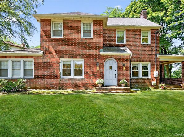 20 Hendrick Avenue, Glen Cove NY 11542