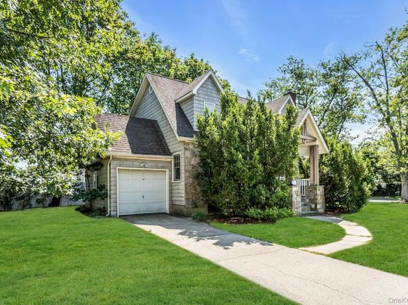 1782 Adlin Court, East Meadow NY 11554