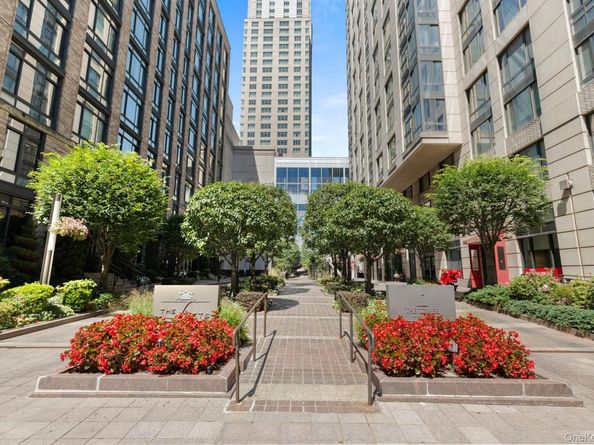 10 City Place 30H, White Plains NY 10601