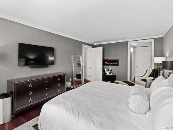 10 City Place 30H, White Plains NY 10601