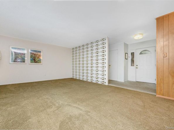 10 Ardendale Road, East Northport NY 11731