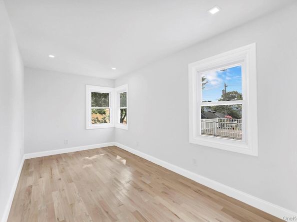 38 Chester Court, Oceanside NY 11572